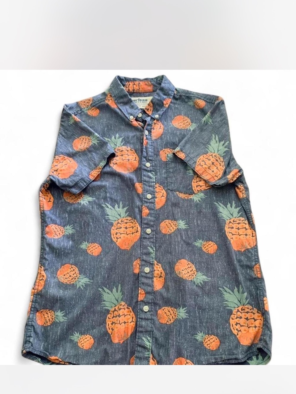 Men’s Urban Pipeline orange pineapple print on denim-look button-down size M